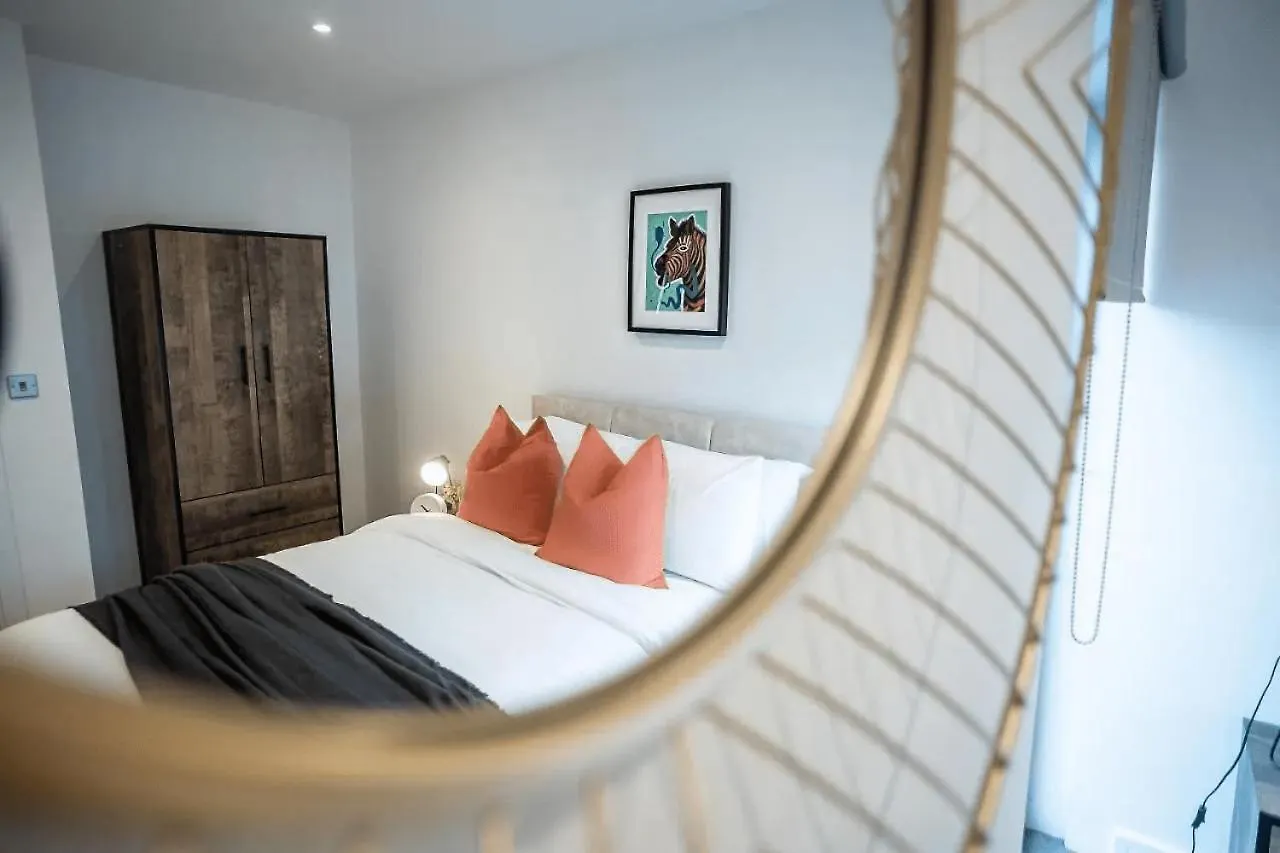 Super Central 2 Bedroom Apartment Next To Brighton Station