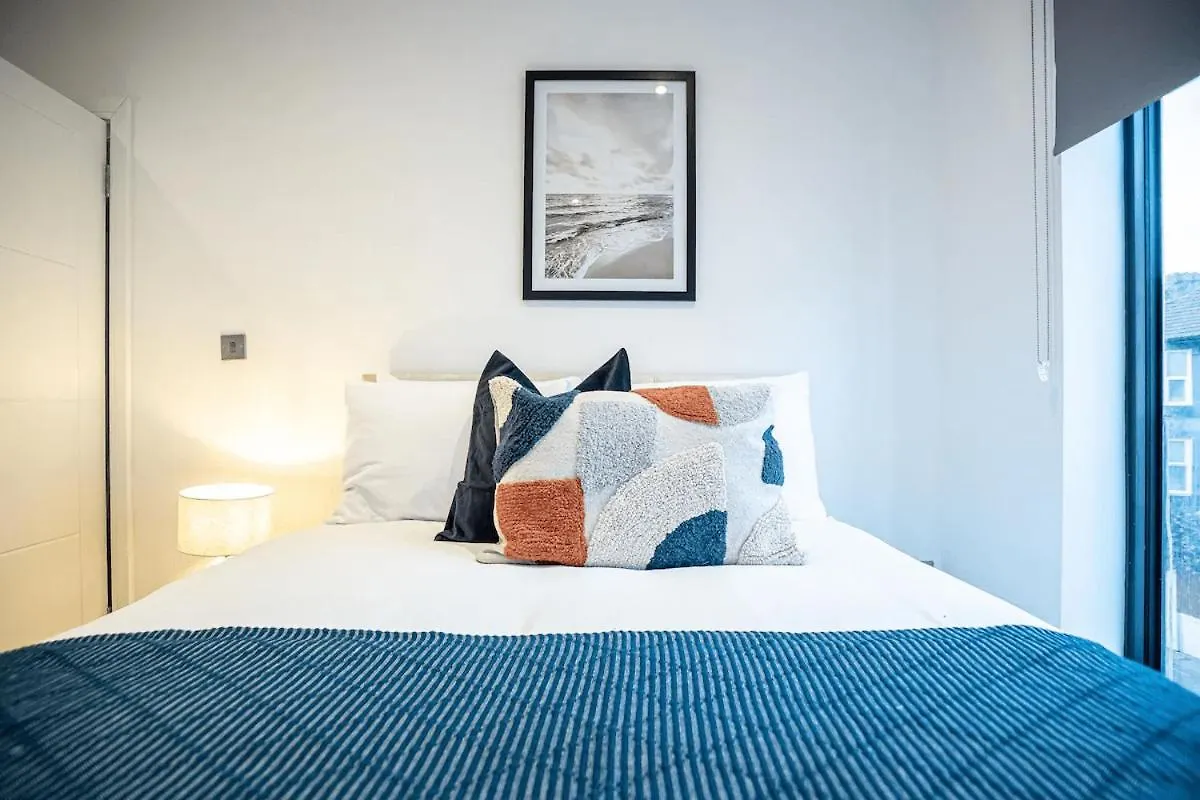 Super Central 2 Bedroom Apartment Next To Brighton Station 0*,  Reino Unido